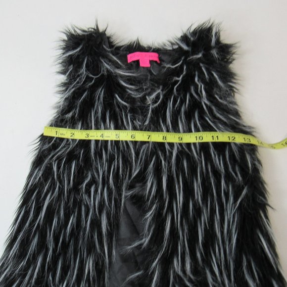 Betsey Johnson Girls Faux Fur Sleeveless Vest Size 6X - Picture 7 of 8